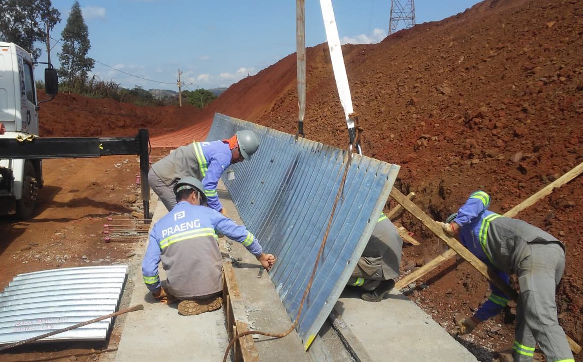 montagem das chapas do Túnel